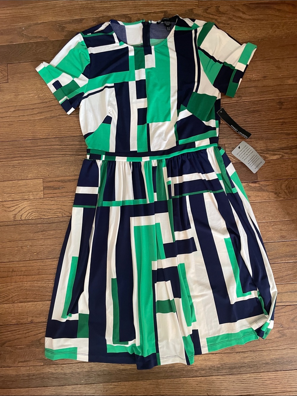 Maggy London Green, Navy & White Geometric Short Sleeve Dress NWT